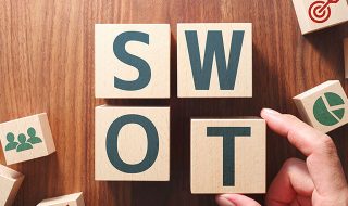 SWOT分析とは？知っておきたいフレームワークと人材育成への活用法までをわかりやすく解説