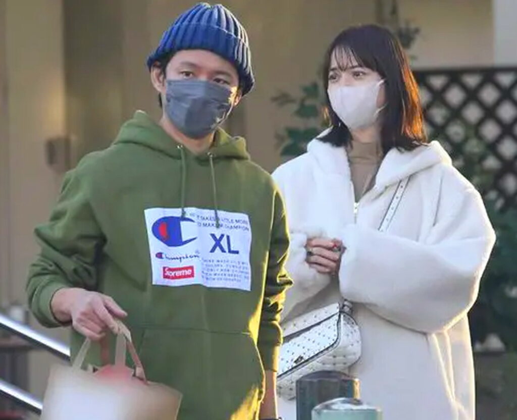 佐々木希 渡部建 女性自身より