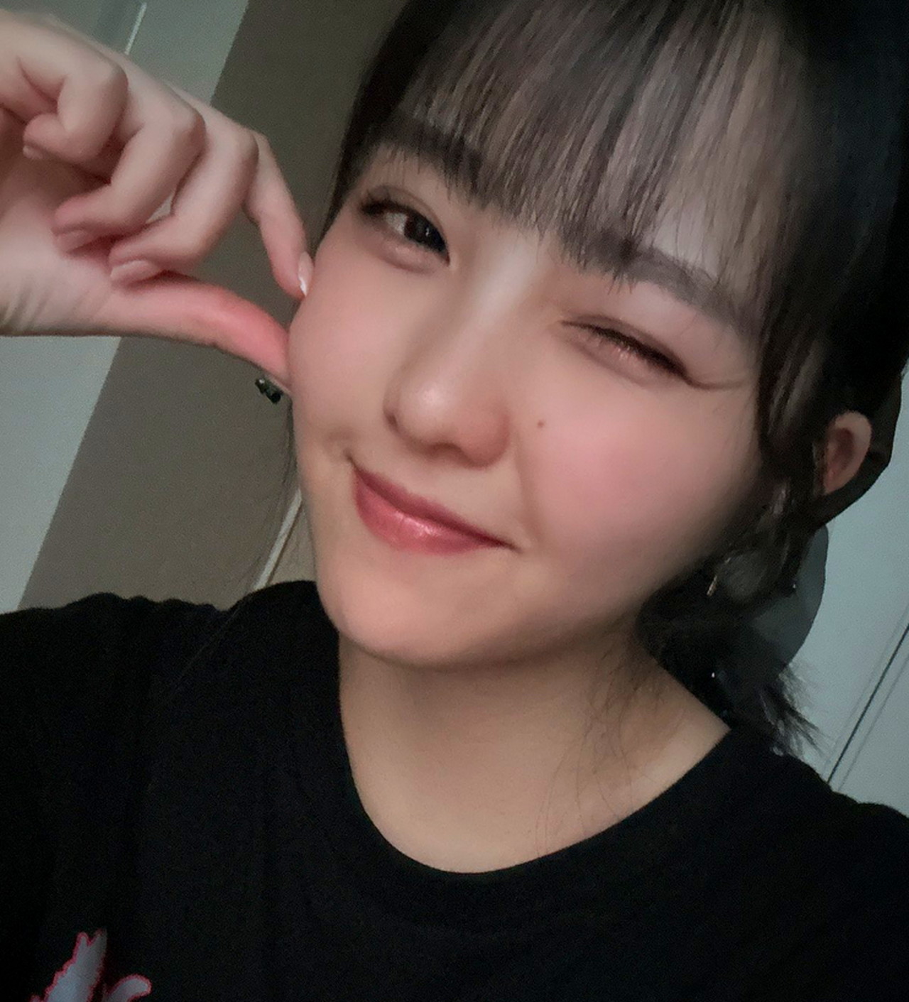 一岡伶奈 Xより