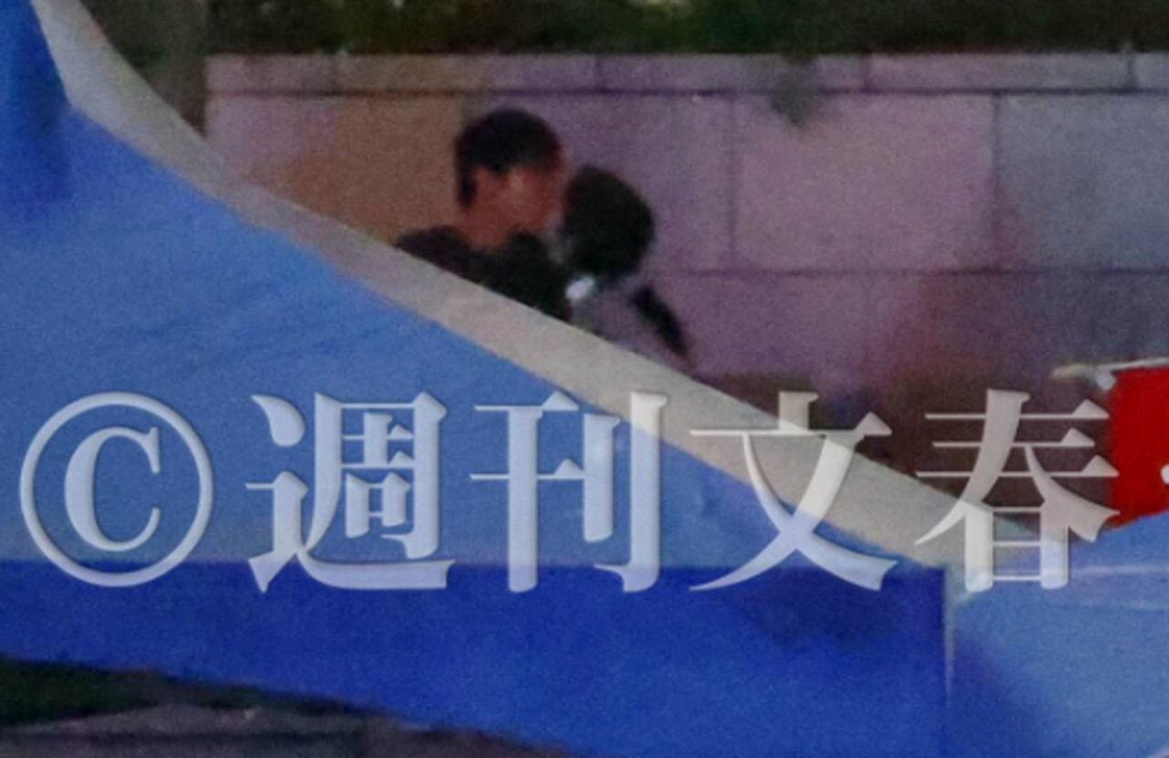 橋本環奈 中川大志 デート 熱愛 キス 公園 週刊文春より1